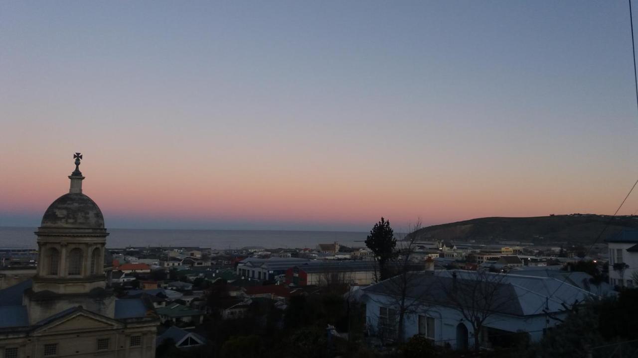 Chimneys B&B Oamaru Dış mekan fotoğraf