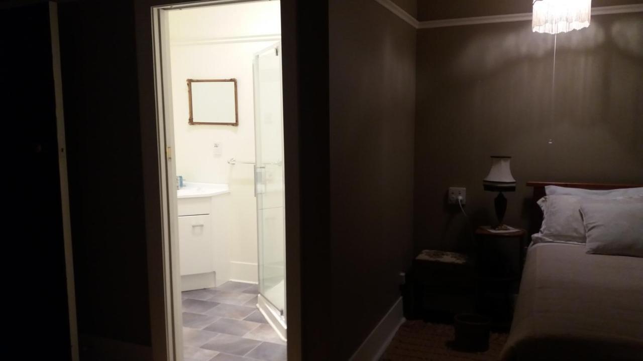 Chimneys B&B Oamaru Dış mekan fotoğraf